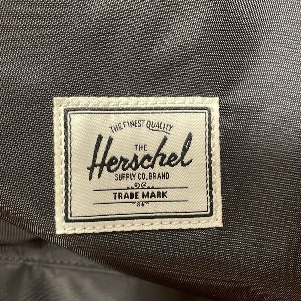 NWT Herschel Black Nylon Heritage Backpack 21.5L - Picture 9 of 16